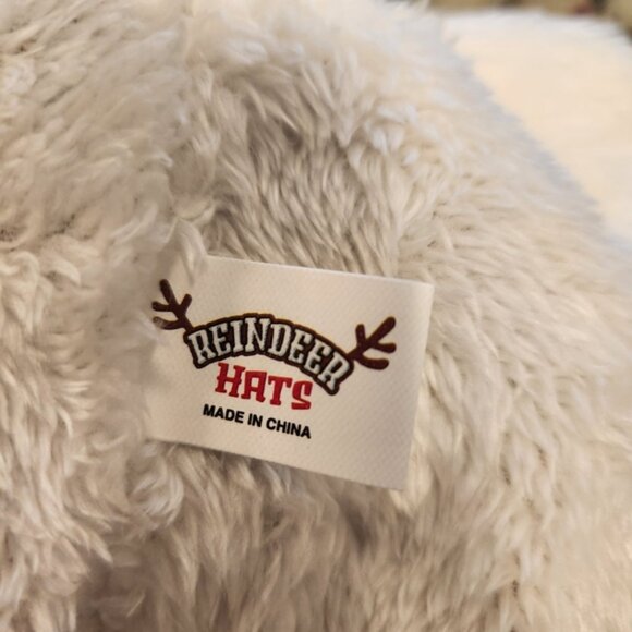 BNWT Reindeer Hats Brown Cable Knit Beanie With Antlers - Picture 8 of 9